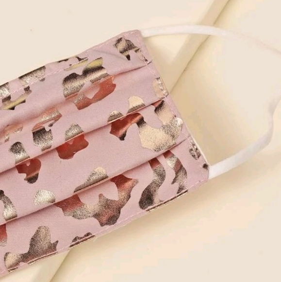 Face 😷 masks set of 2 pink & gold - Picture 8 of 9